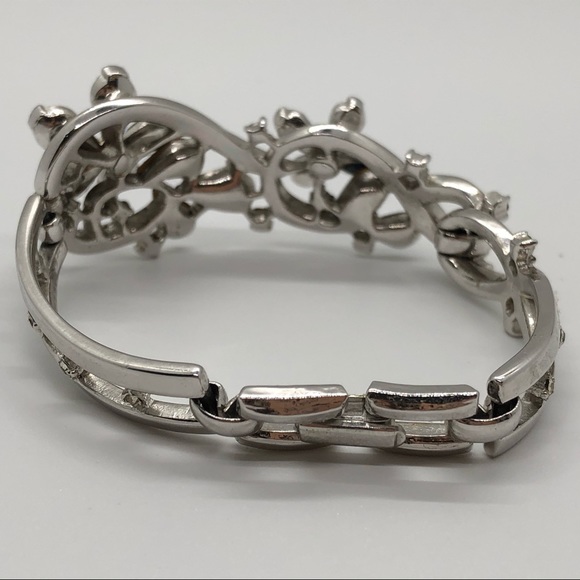 Sold! Vintage Costume Jewelry Bracelet - Picture 3 of 8